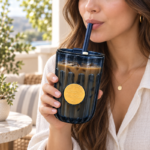 450ml Navy Blue Fluted Glass Straw Tumbler with Lid and Gold Medallion for Iced Coffee and Cold Drinks - Image 3